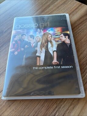 Gossip Girl: The Complete First Season - Black DVD Case